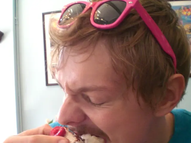 Strategies to prevent gas buildup post-meals: Top 10 methods explained