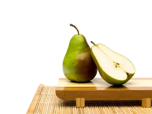 Types, Caloric Content, Nutritional Information, Health Benefits, and Culinary Uses of Pears