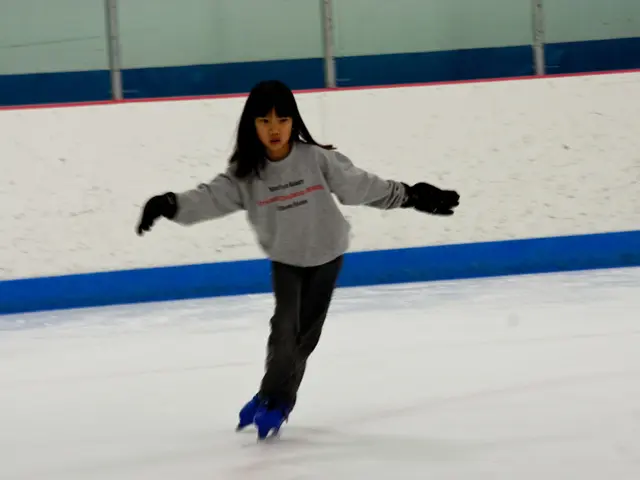 Bicycle riders' cooling strategies during the Tour de France, detailed: utilization of tights,...