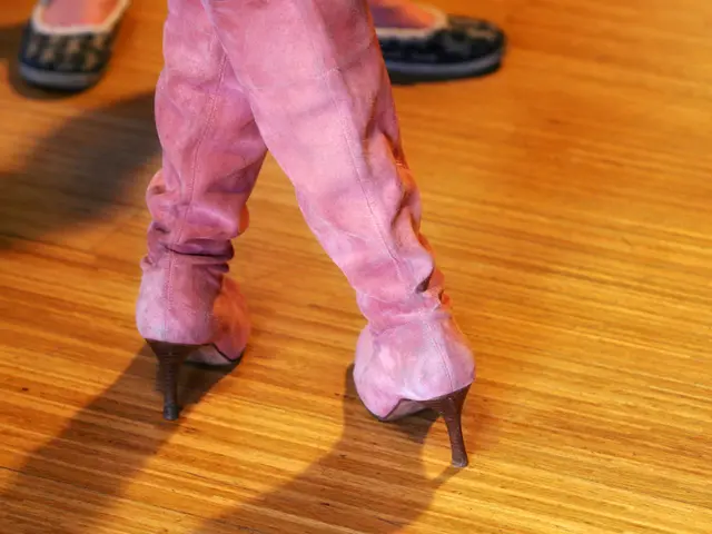 Adding weighted heel taps to my monthly routine unexpectedly brought about noticeable improvements