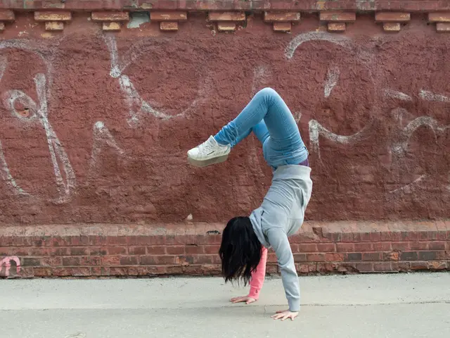 Stomach Vacuum Exercise Guide and Advantages