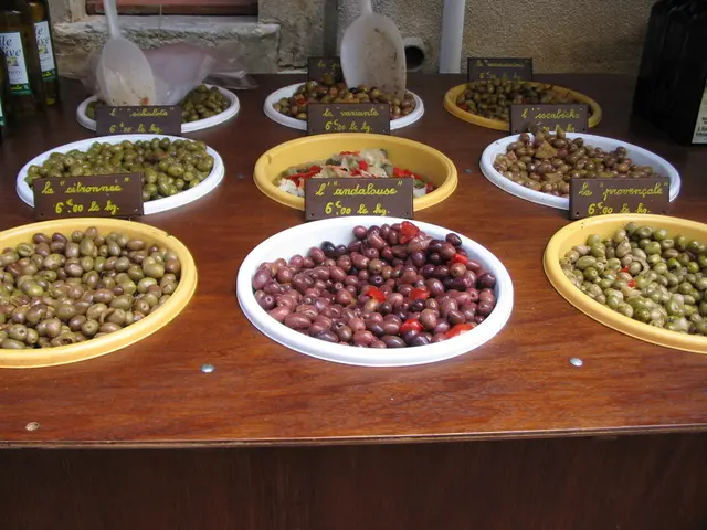 Investigating the Effects of Nutrient Deprivations on the Speed of Mental Deterioration