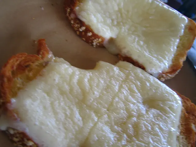 Skincare Essentials: Unacknowledged Benefits of Moisturizing Cream Cleaners