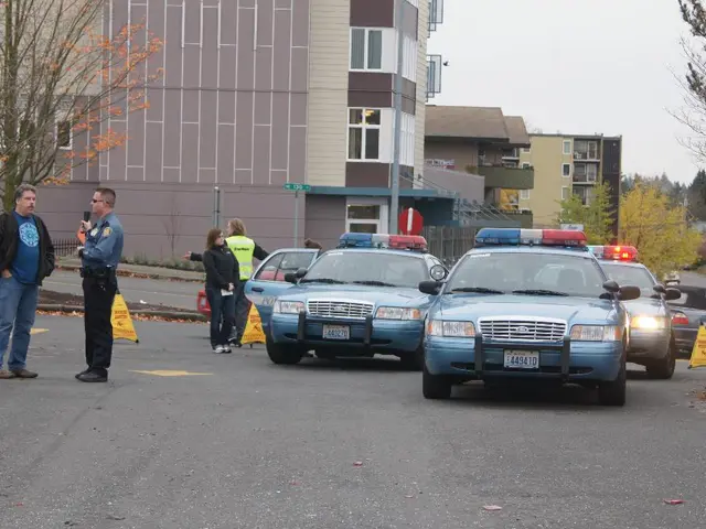 Road Regulations for Emergency Vehicles in Victoria: essential guidelines for drivers, cyclists,...