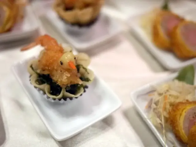 Five foods identified by a doctor as potentially decreasing the likelihood of dementia.